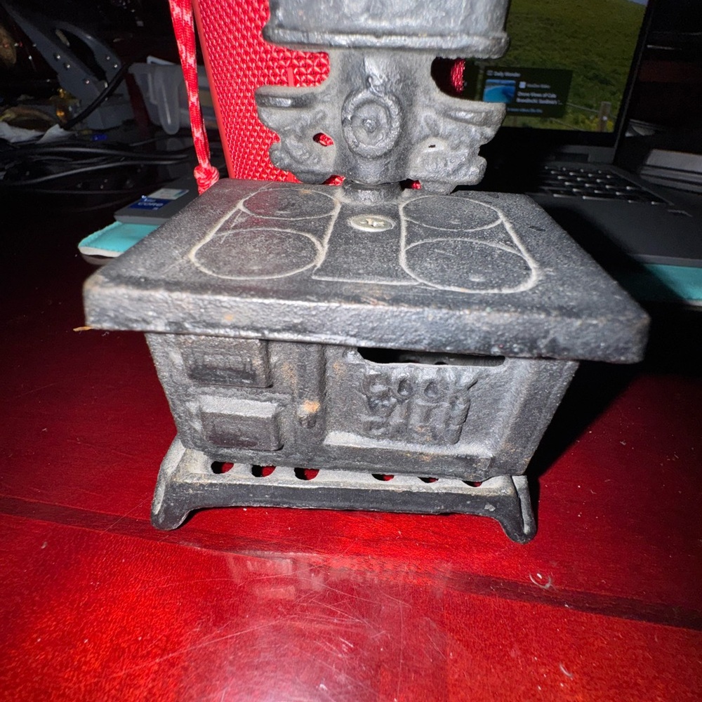 Vintage Black Cast Iron Miniature Stove piggy bank